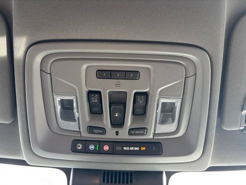 Used 2025 GMC Sierra 1500 Denali w/ Technology Package AWD/4WD image 24
