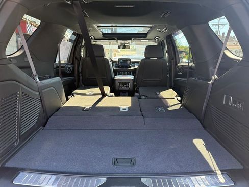 Used 2023 Chevrolet Tahoe Z71 w/ Z71 Off-Road Package AWD/4WD image 50