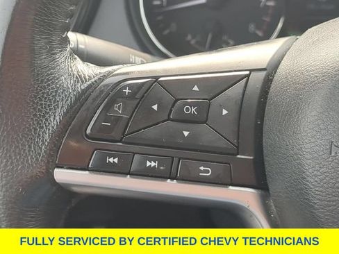 Used 2017 Nissan Rogue SV FWD image 26