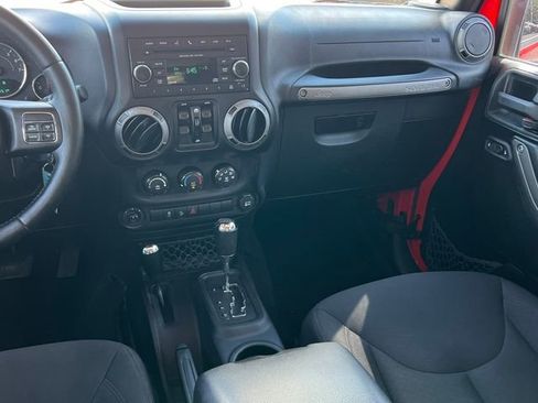 Used 2016 Jeep Wrangler Unlimited Sport w/ Quick Order Package 24S AWD/4WD image 33