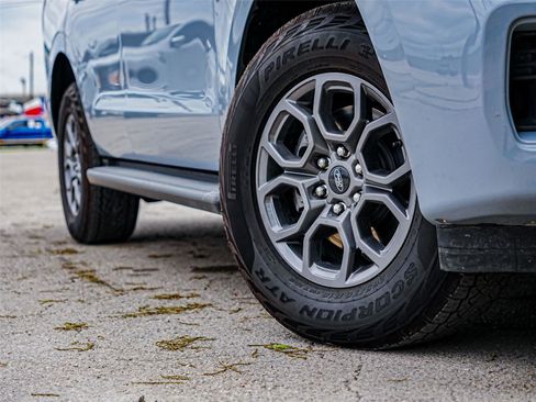 Certified 2025 Ford Expedition Active RWD image 2