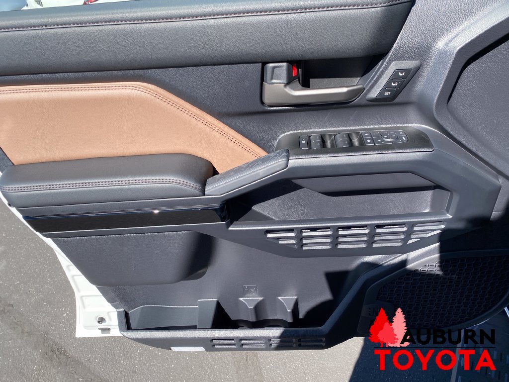 New 2026 Toyota 4Runner Limited AWD/4WD image 9