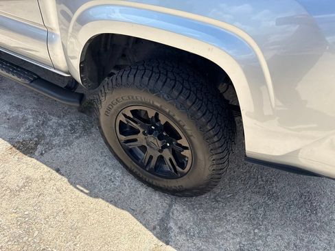 Used 2022 Toyota Tacoma SR w/ SR Convenience Package RWD image 13
