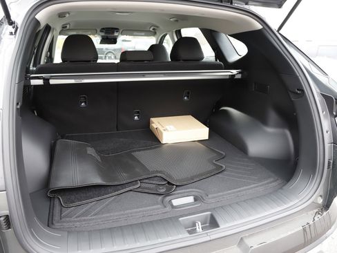 New 2026 Hyundai Tucson Blue SE image 5