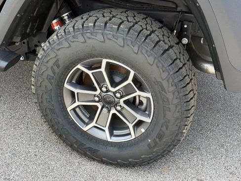 New 2025 Jeep Gladiator Mojave w/ Safety Group AWD/4WD image 8