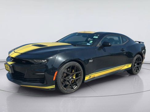 Used 2020 Chevrolet Camaro SS RWD image 3