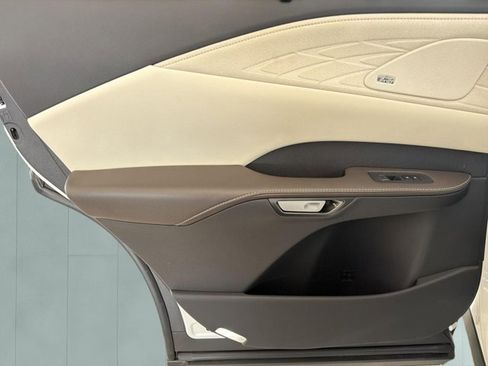 Certified 2025 Lexus RX 350 FWD w/ Convenience Package image 12