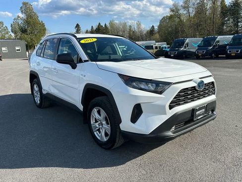 Used 2021 Toyota RAV4 LE AWD/4WD image 7