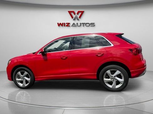 Used 2020 Audi Q3 2.0T Premium w/ Convenience Package AWD/4WD image 2