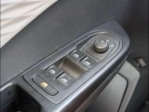 Certified 2024 Volkswagen Taos S image 11