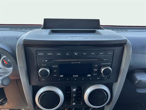 Used 2010 Jeep Wrangler Unlimited Sahara w/ Dual Top Group image 24
