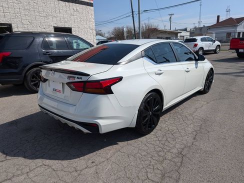 Used 2022 Nissan Altima 2.5 SR w/ Midnight Edition Package FWD image 6