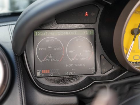 Used 2011 Ferrari California RWD image 18