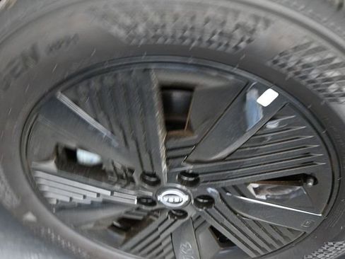 Used 2025 Nissan Murano SV AWD/4WD image 29