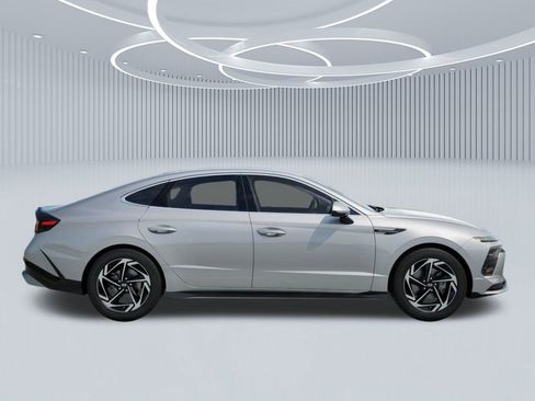 New 2026 Hyundai Sonata SEL FWD image 7