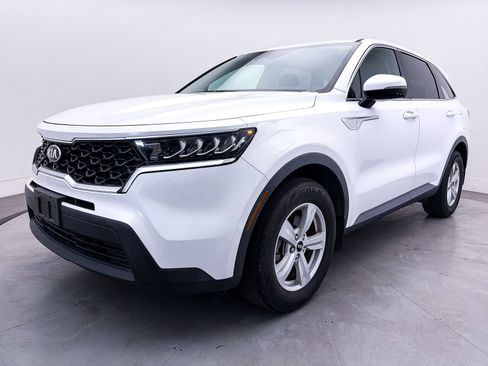 Used 2021 Kia Sorento LX image 6