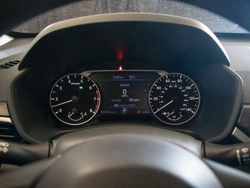 Used 2024 Nissan Altima 2.5 SV AWD/4WD image 28