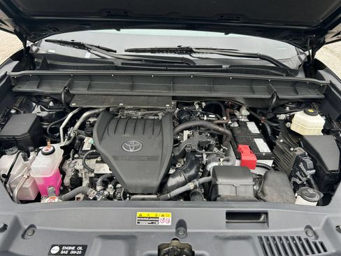Used 2025 Toyota Highlander XSE AWD/4WD image 28