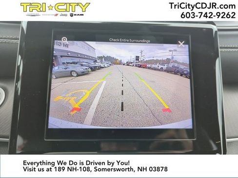 New 2025 Jeep Grand Cherokee Altitude image 19