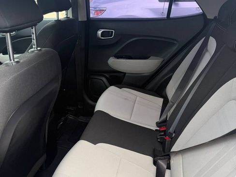 Used 2020 Hyundai Venue SEL FWD image 33
