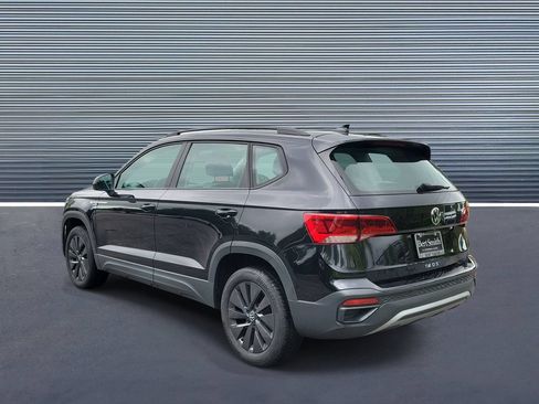 Used 2023 Volkswagen Taos S FWD image 4