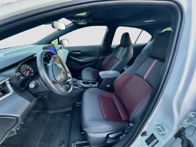 Used 2024 Toyota Corolla SE w/ SE Premium Package FWD image 19