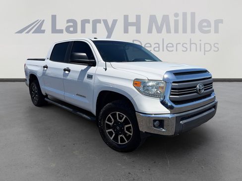 Used 2015 Toyota Tundra SR5 w/ SR5 Upgrade Package AWD/4WD image 7