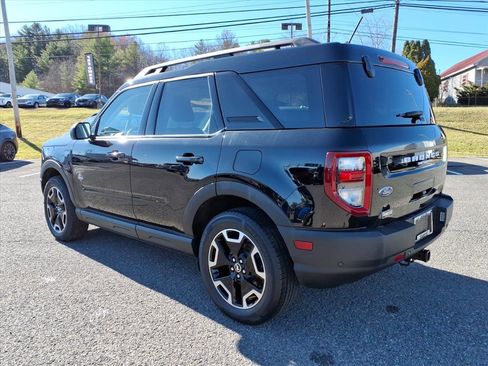 Used 2023 Ford Bronco Sport Outer Banks w/ Tech Package image 5