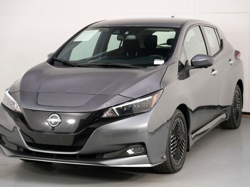 Used 2024 Nissan Leaf SV Plus image 42