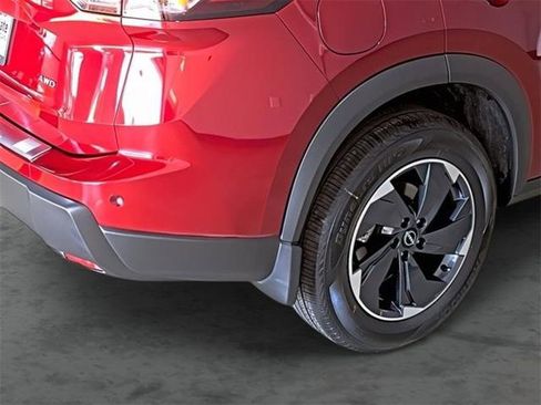 Used 2026 Nissan Rogue SV w/ Cold Weather Package AWD/4WD image 12