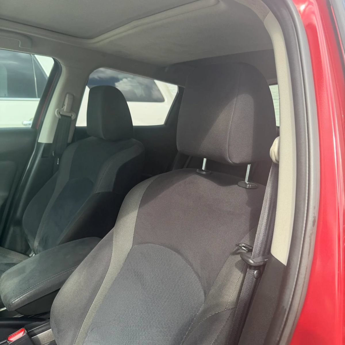 Used 2016 Nissan Juke SV FWD image 8