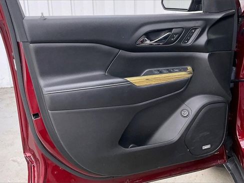 Used 2017 GMC Acadia Denali w/ Technology Package image 21