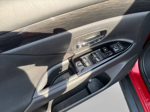 Used 2018 Mitsubishi Outlander LE AWD/4WD image 14