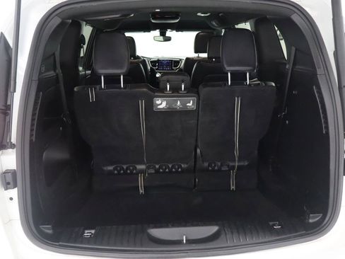 Used 2018 Chrysler Pacifica Touring-L w/ Premium Audio Group image 21