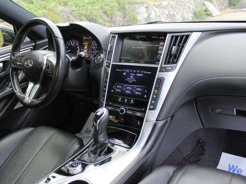 Used 2019 INFINITI Q60 3.0t Luxe w/ Essential Package AWD/4WD image 16