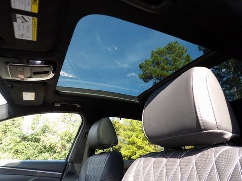 Used 2023 Hyundai Santa Fe Calligraphy image 17