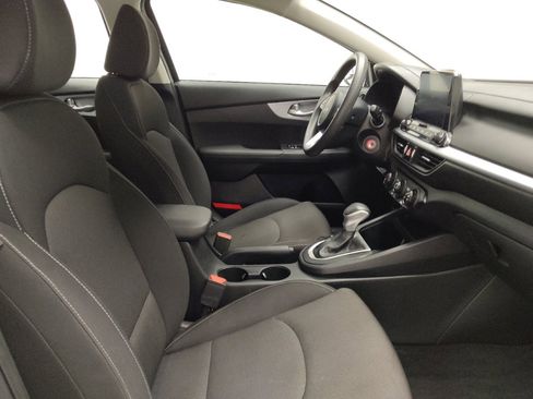 Used 2023 Kia Forte LXS image 21