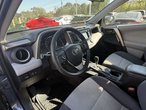 Used 2013 Toyota RAV4 XLE FWD image 9
