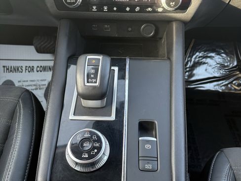 Used 2022 Mitsubishi Outlander SE image 22