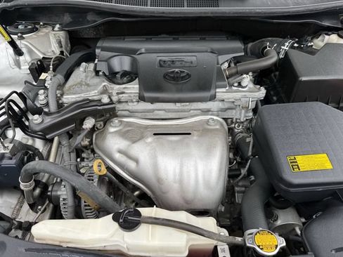 Used 2013 Toyota Camry LE FWD image 29