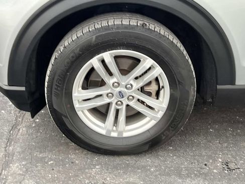 Certified 2023 Ford Explorer XLT image 10