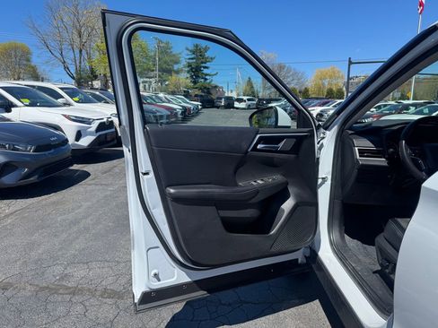 Used 2024 Mitsubishi Outlander SE FWD image 18