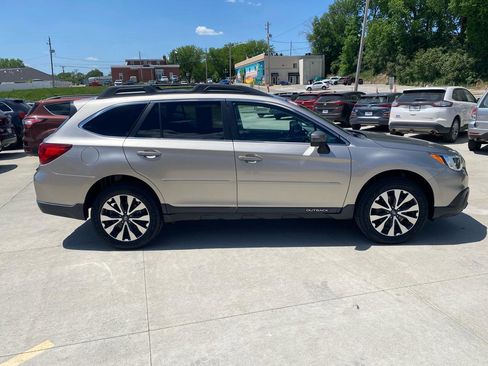 Used 2016 Subaru Outback 2.5i Limited AWD/4WD image 5