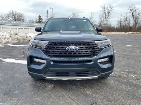 Used 2022 Ford Explorer XLT w/ Equipment Group 202A image 12