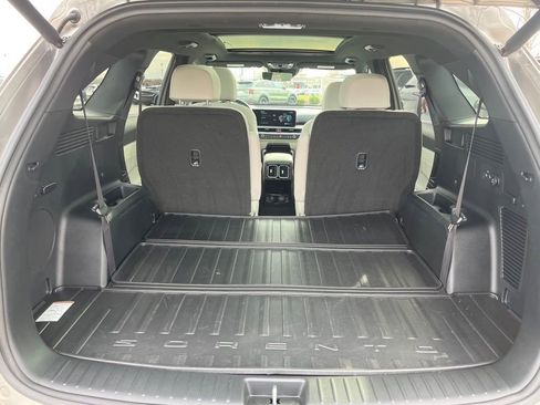 Certified 2025 Kia Sorento SX Prestige image 32