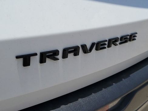 Used 2025 Chevrolet Traverse LT w/ Midnight/Sport Edition FWD image 11