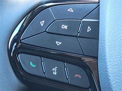 Certified 2023 Jeep Cherokee Altitude Lux image 33