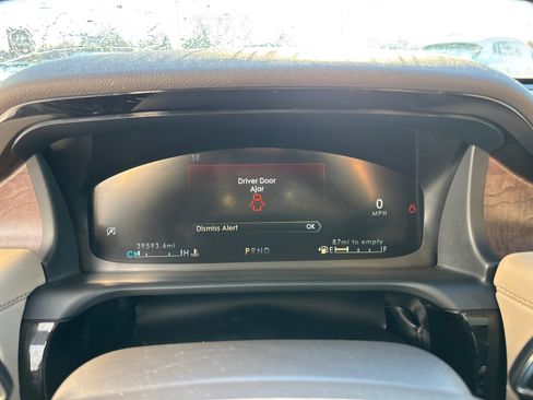 Certified 2023 Lincoln Aviator Reserve w/ Equipment Group 201A image 15