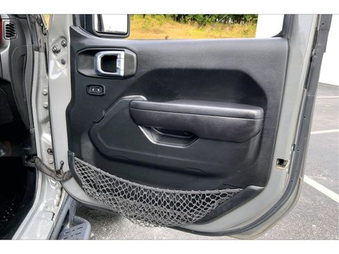 Used 2021 Jeep Wrangler Unlimited Rubicon AWD/4WD image 22