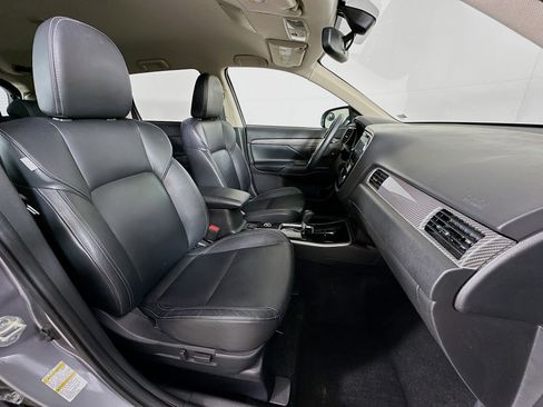 Used 2019 Mitsubishi Outlander SEL image 31